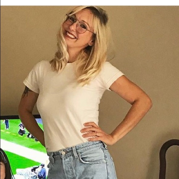 Meet your Posher, Carla - Picture 3 of 3